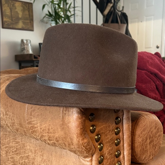 Henschel Hat Co brown felt hat with leather band - Picture 5 of 9